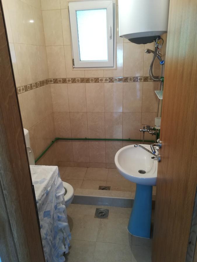 Privatni Smjestaj "Mratinje" Guest House Плужине Екстериор снимка